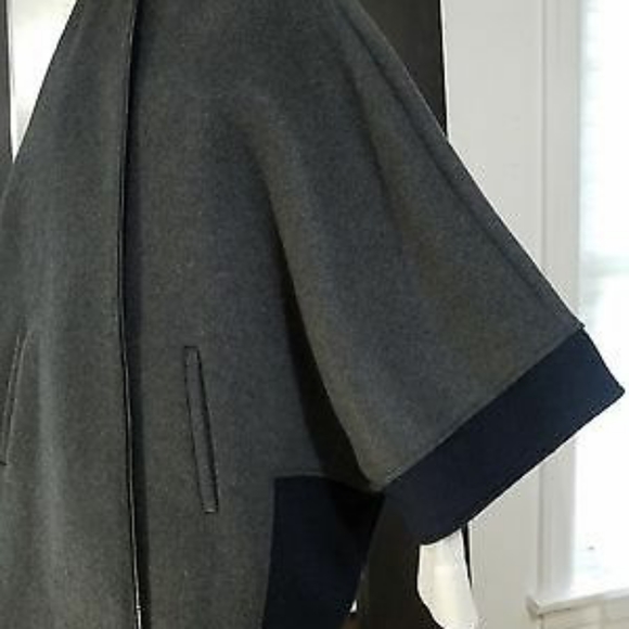 Bcbg Max Azria wool poncho - Picture 4 of 8